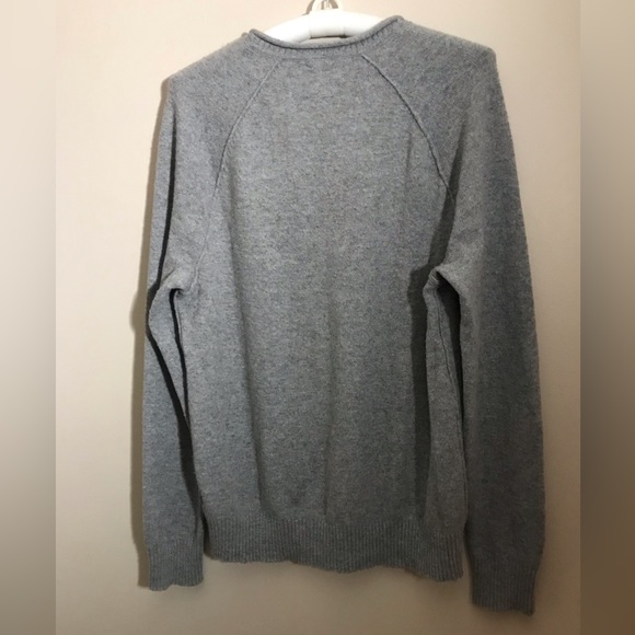 GAP Heather Gray Long Sleeve Sweater. Sz M. - Picture 3 of 5